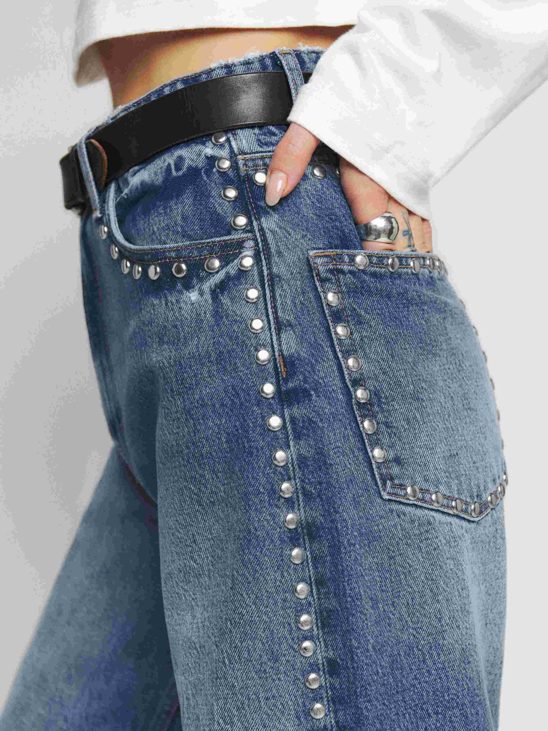Abbie Wide Mid-Waisted Jeans