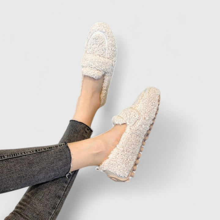 Solenne | cozy slippers with an elegant design